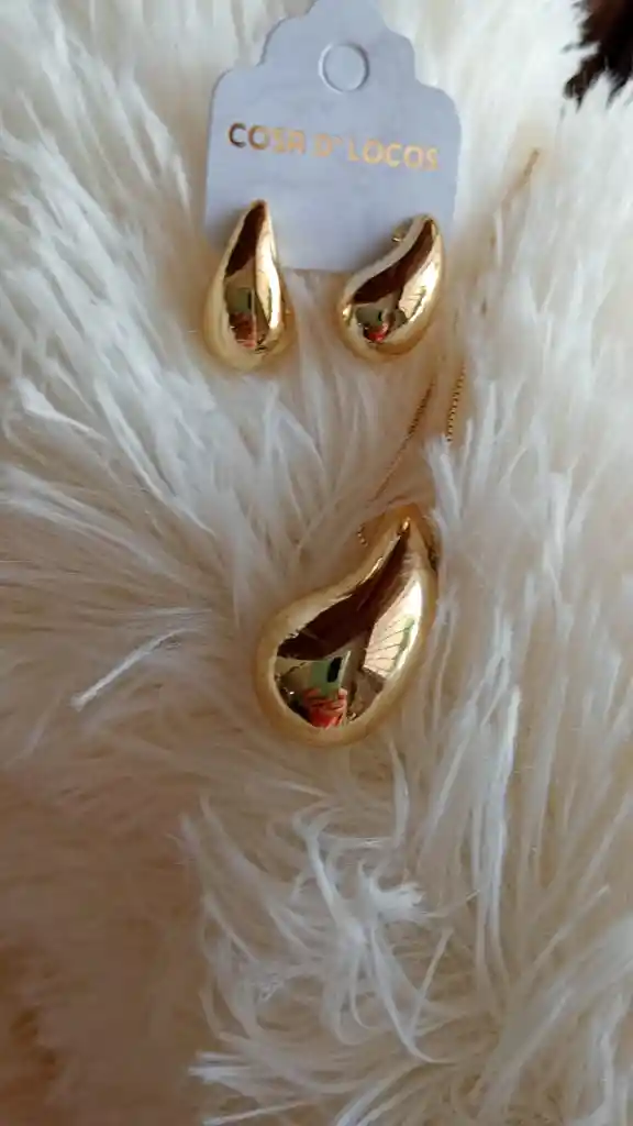 Juego De Aretes Dije Y Cadena Gotas Doradas