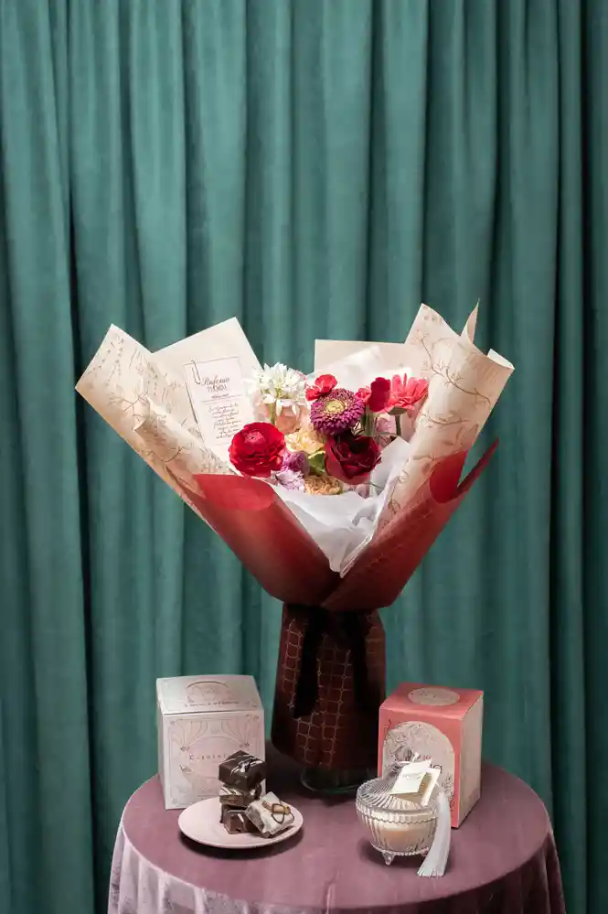 Kit Bouquet Rapsodia Floral + Vela + Brownies