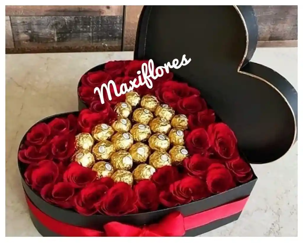 Caja Corazon Con Rosas Rojas + Bombones De Chocoltes