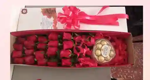 Caja Con Rosas Rojas + Corazon Chocolates Ferrero