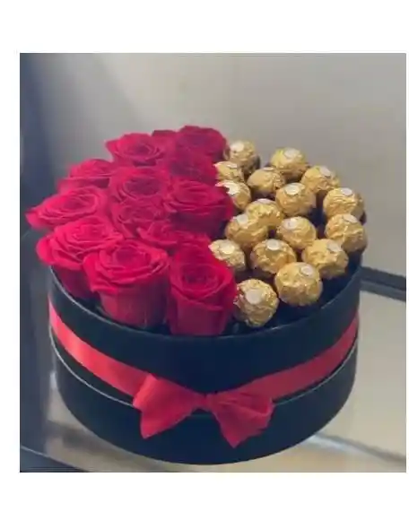 Caja Con 12 Rosas Rojas + 12 Bombones De Chocolates