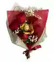Flores De Rosas Y Chocolate En Rosa