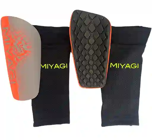 Canillera Fútbol Miyagi Con Protector Thunder M2103-03/naranja-talla:s