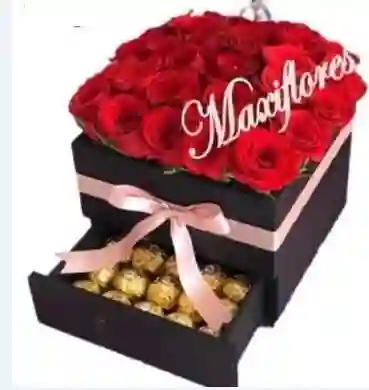 Caja Gabetera Con Rosas Rojas + Bombones De Chocolates