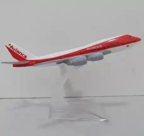 Avion Pequeño Metalico De Acero Coleccionable De Avianca Orange B747 - Largo 16cm + Soporte