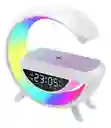 Parlante Luz Velador Led Cargador Inalámbrico Reloj Alarma Color Blanco