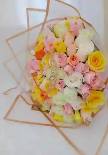 Ramo De 100 Rosas En Tonos Pastel