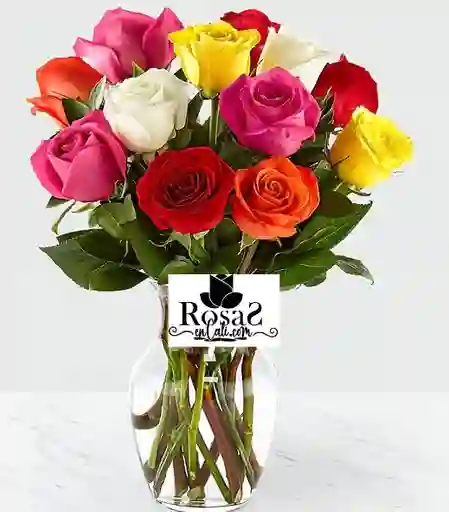 Jarrón De Rosas