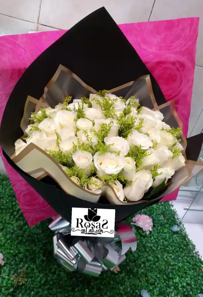 Bouquet Por 50 Rosas En Cali