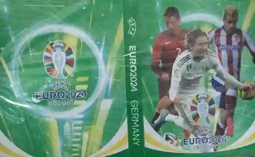 Álbumes Para Cartas Fifa 2024 Diseños Variados