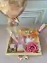 Detalle Deluxe En Caja De Madera, Con Vaso De Vidrio, Rosa Preservada, Globo. Dia De La Mujer