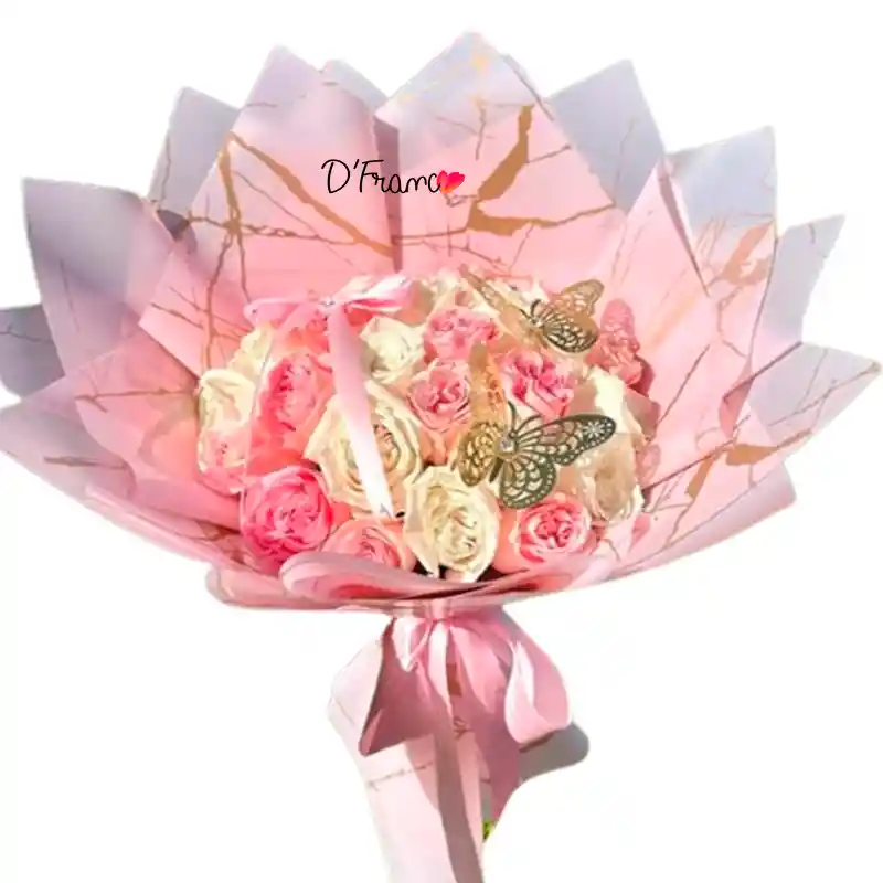 Bouquet De Rosas Y Mariposas