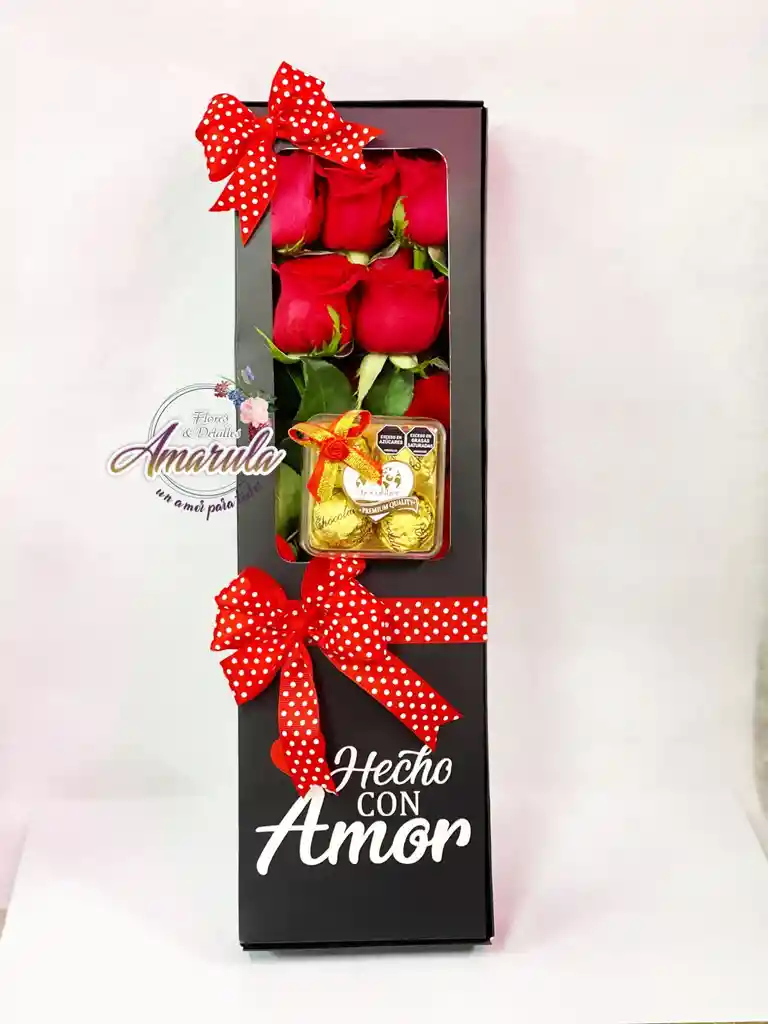 Caja Con Rosas Y Chocolates