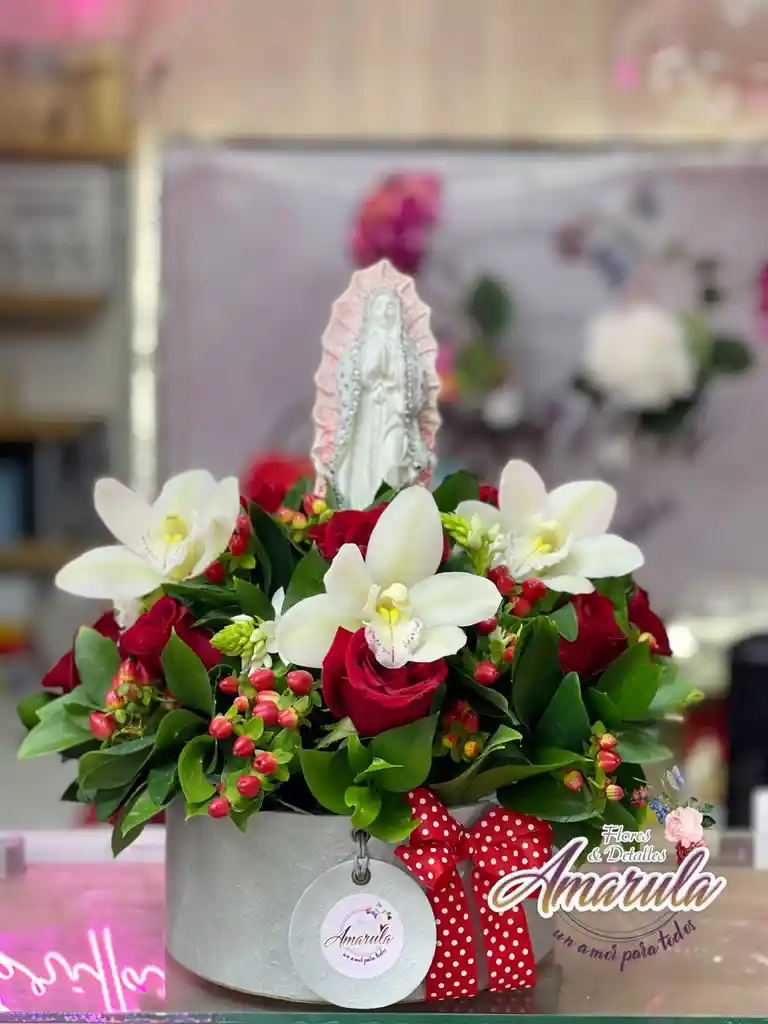 Caja Flor Con Rosas Y Orquideas, Mas Virgen