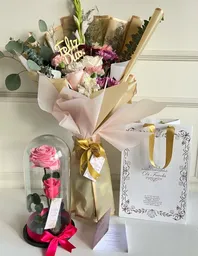 Combo Dìa De La Mujer. Rosa Preservada Doble + Bouquet Flores Mixtas. Elegante