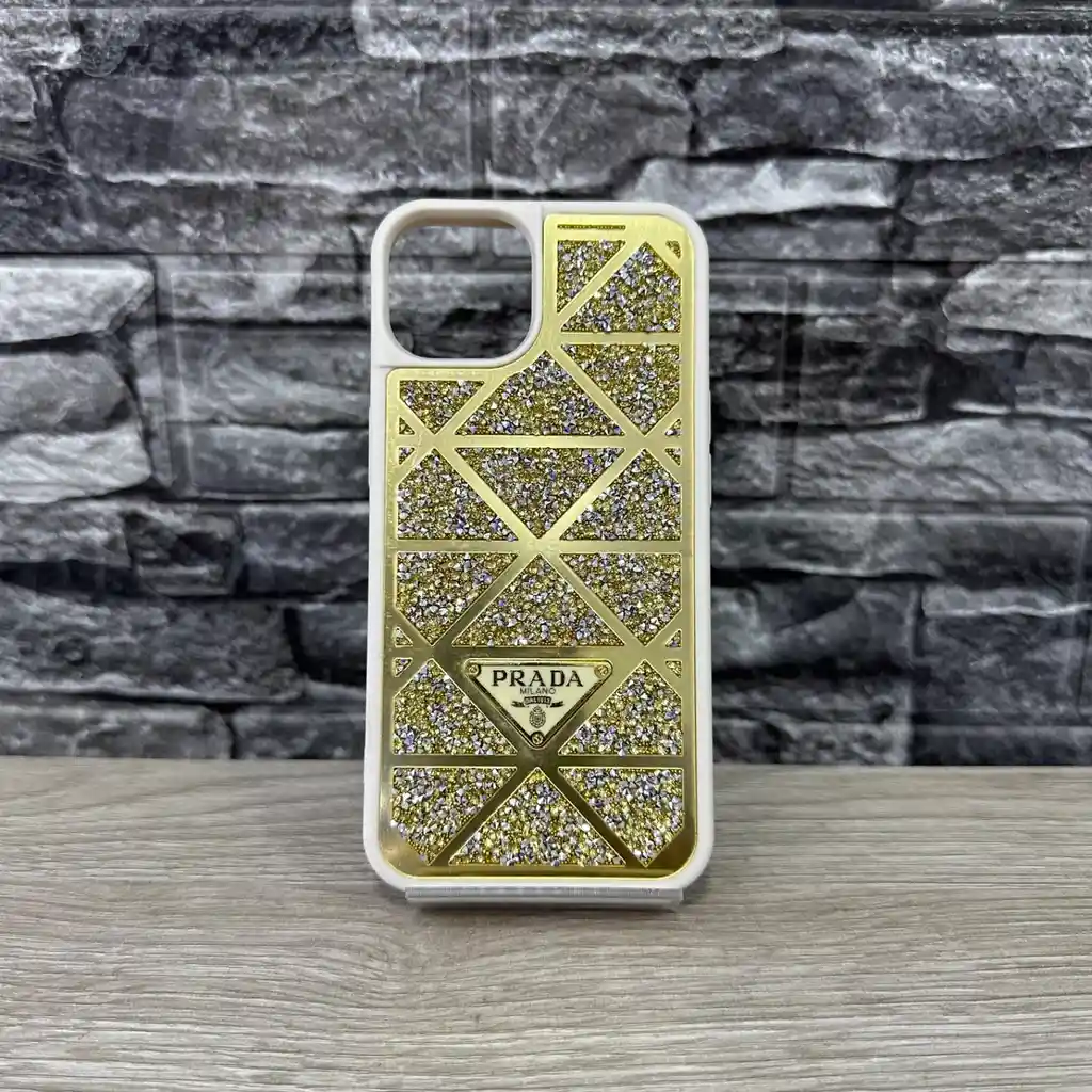 Estuche Iphone 13 – Dorado