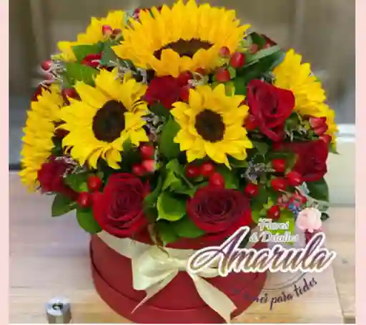 Cilindro Con Girasoles Y Rosas