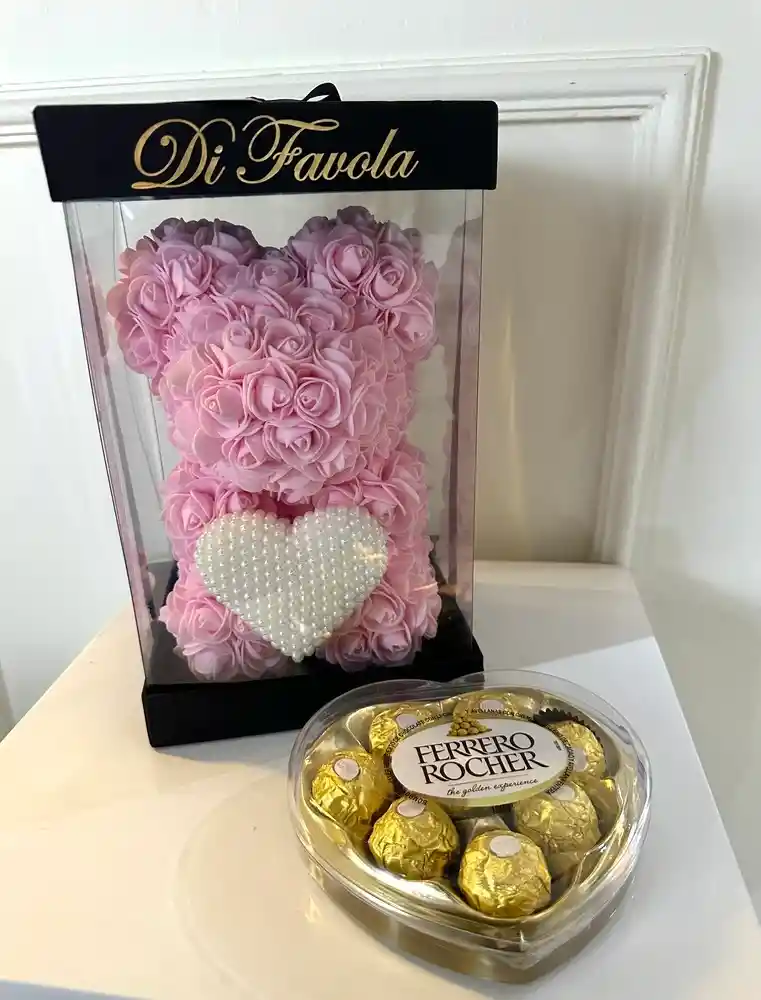 Ferrero Rocher Corazón + Osito De Rosas Rosado Con Perlas Blanco