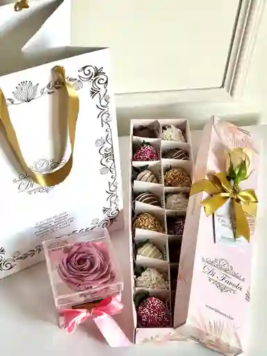 Regalo Dìa De La Mama. Cofre De Rosa Preservada + Caja X 16 Fresas Achocolatadas