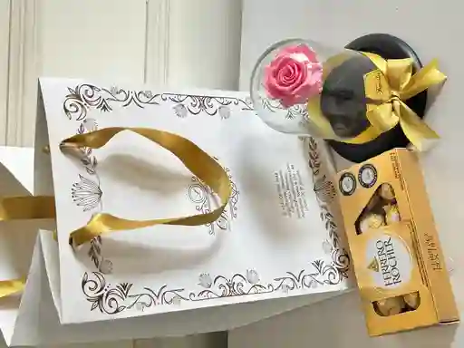 Rosa Inmortalizada Pequeña 15 Cm Y Chocolates Ferrero Rocher