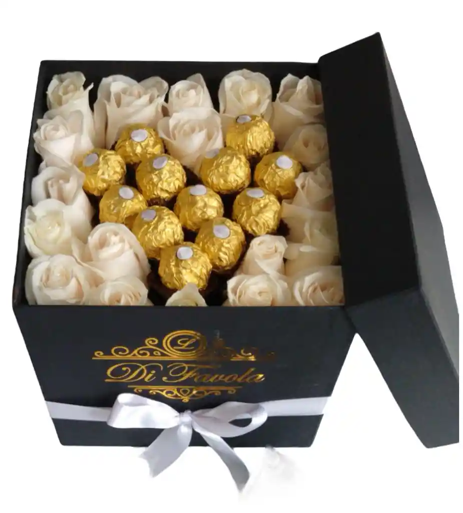 Caja De Rosas Y Ferrero Rocher En Forma De Corazon. Rosas Blancas