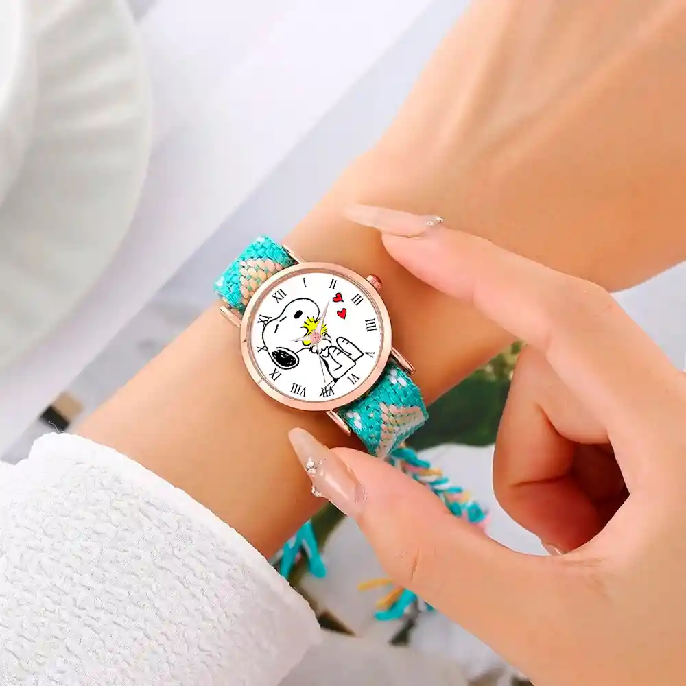 Reloj Snoopy Dorado Tejido Artesanal Mujer + Estuche