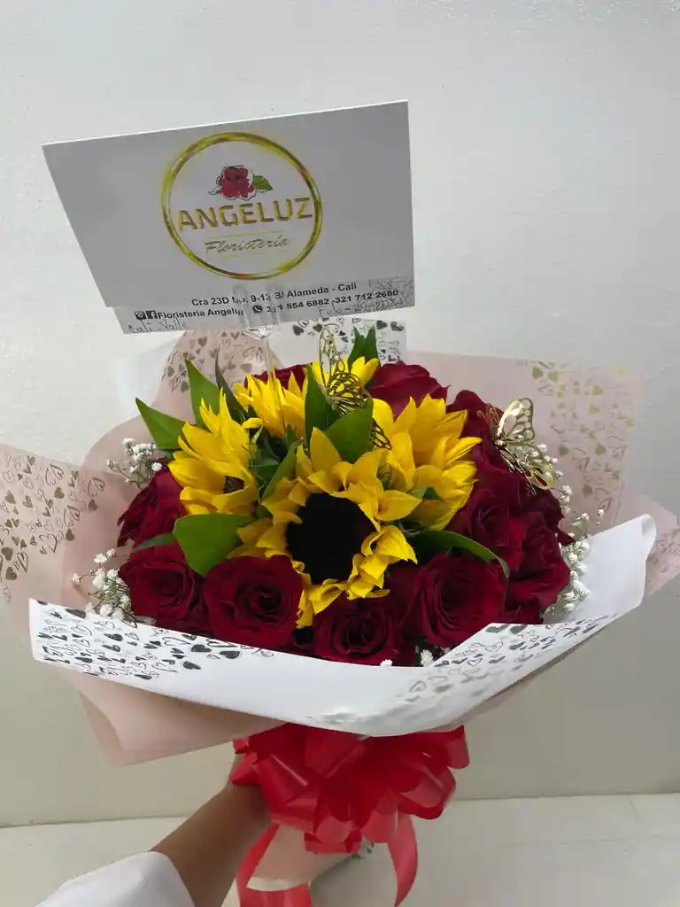 Bouquet De Rosas Y Girasoles