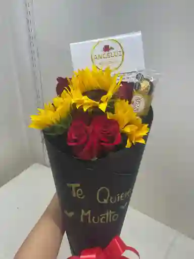 Cono En Bouquet Con Rosas Y Girasoles Mas Chocolates Ferrero