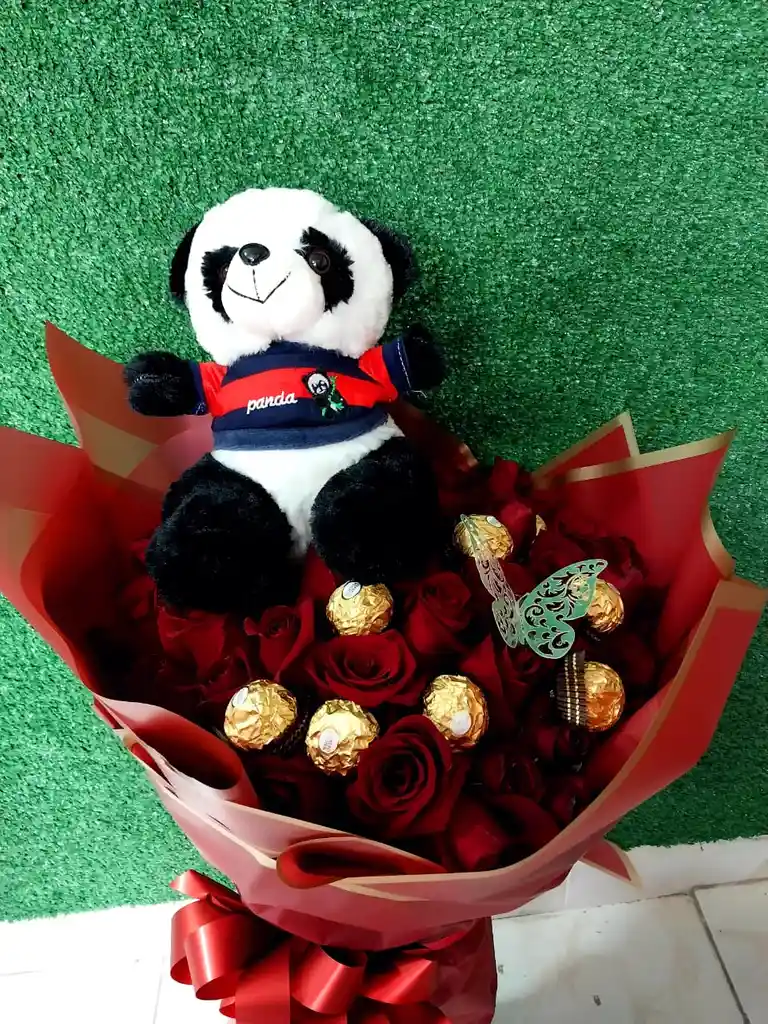 Buchon En Rosas Rosas Con Peluche Y Ferrero X8