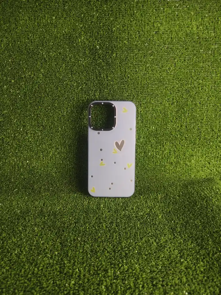 Iphone 13 Pro| Forro Protector | Case Rigido|good Luck |corazones| Bordes Reforzados |iphone| Carcasa | Funda | Anti Humedad | Full Proteccion.