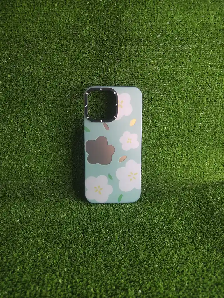 Iphone 14 Pro Max| Forro Protector | Case Rigido|good Luck |flor Blanca | Bordes Reforzados |iphone| Carcasa | Funda | Anti Humedad | Full Proteccion.