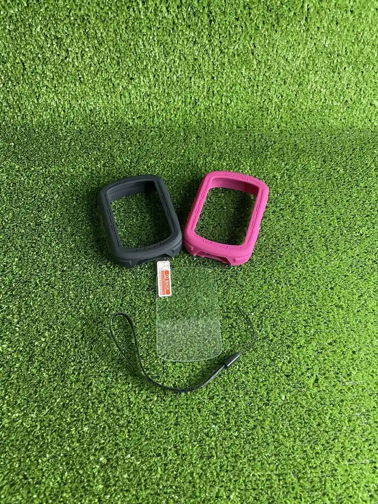 Garmin 840 Set Completo | Silicone Case X1 , Vidrio Templado X1 Y Agarradera De Seguridad X1| Color Del Case Aleatorio | Ciclocomputador