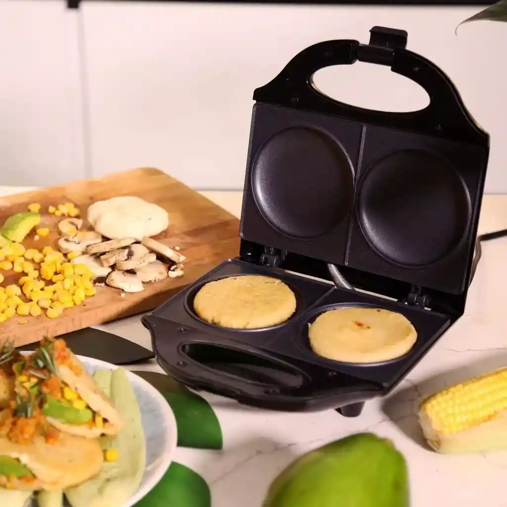 Asador De Arepas 2 Puestos Arepa Maker Home Elements Color Negro