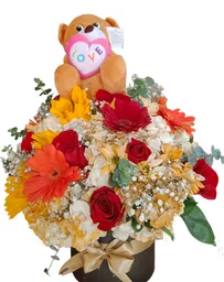 Flores En Arreglo Cálido Con Peluche