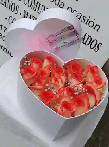 Caja De Corazón Con Rosas