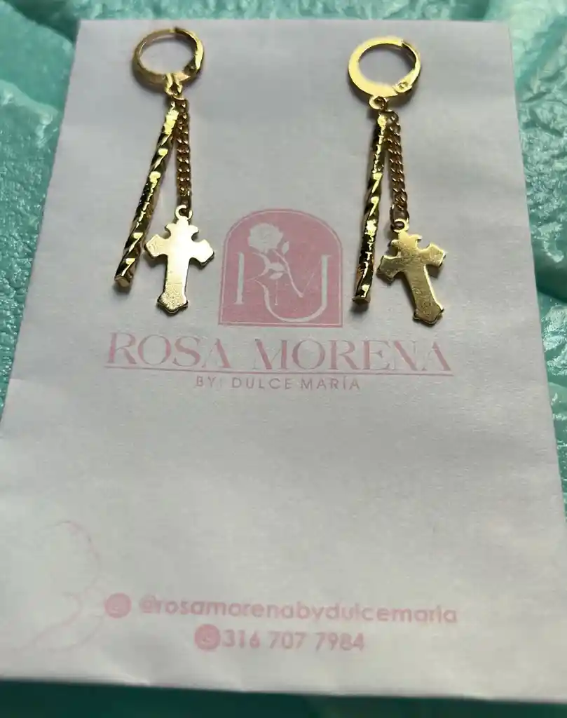 Aretes Acero Largos Dorados Cruz