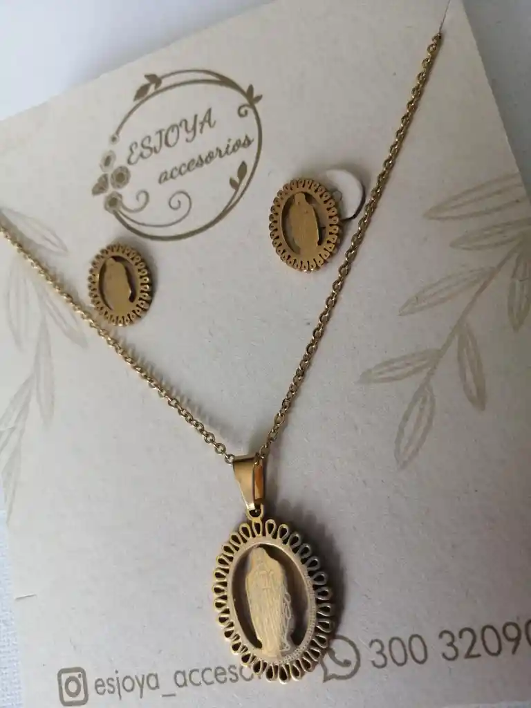 Juego De Collar Y Aretes Dorados Virgencita