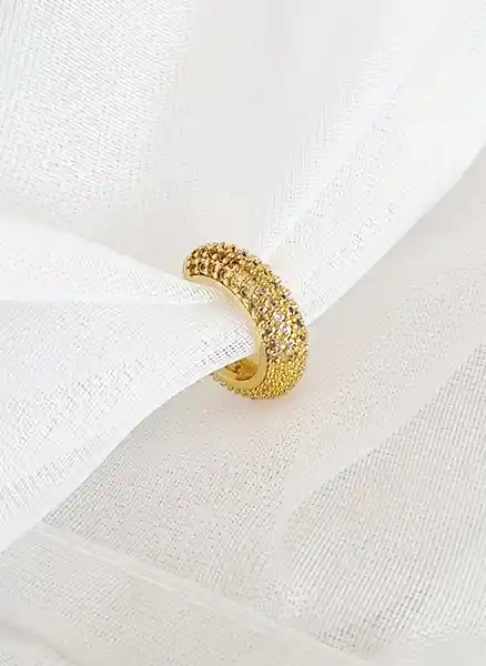 Ravel Earcuff Ronda Brillante Rodio Dorado Con Enchape En Oro De 18k