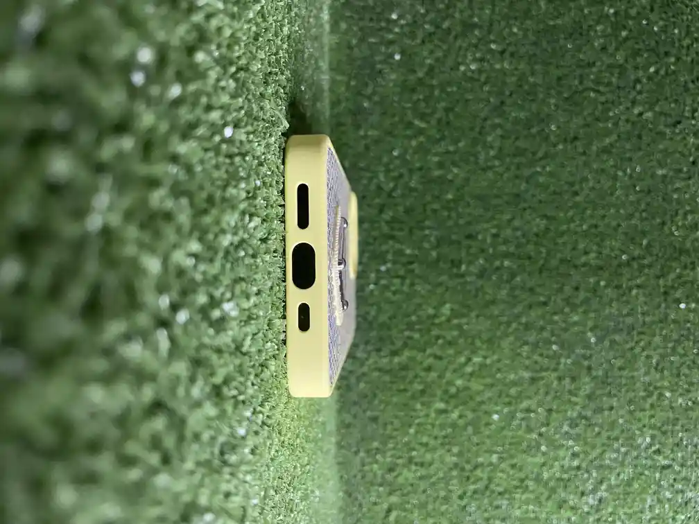 Iphone 13 Pro | Case Rigido | Carcasa Protectora | Full Proteccion | Prada Amarillo