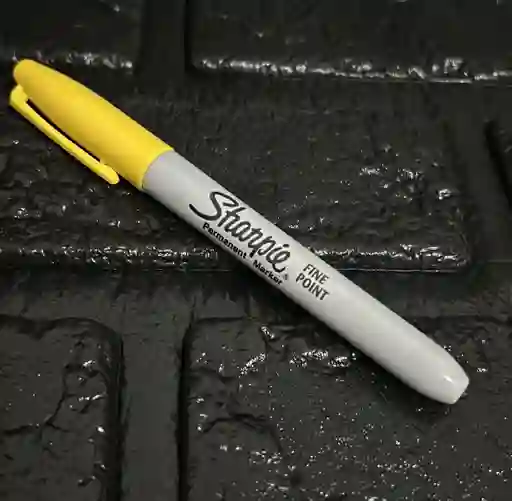 Marcador Sharpie Amarillo Fino Permanente