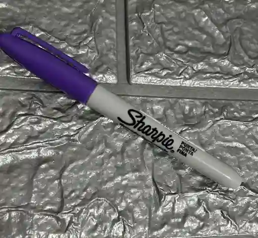 Marcador Sharpie Morado Fino Permanente