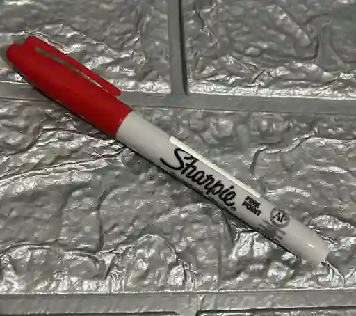 Marcador Sharpie Rojo Fino Permanente
