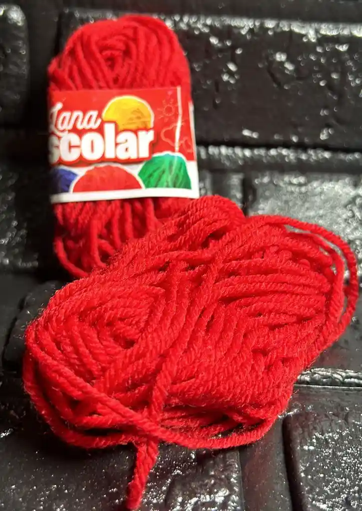 Lana Escolar Roja 10g