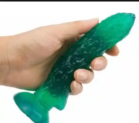 Dildo Cucumber - Diseño De Pepino - Base Ventosa - 15 Cm