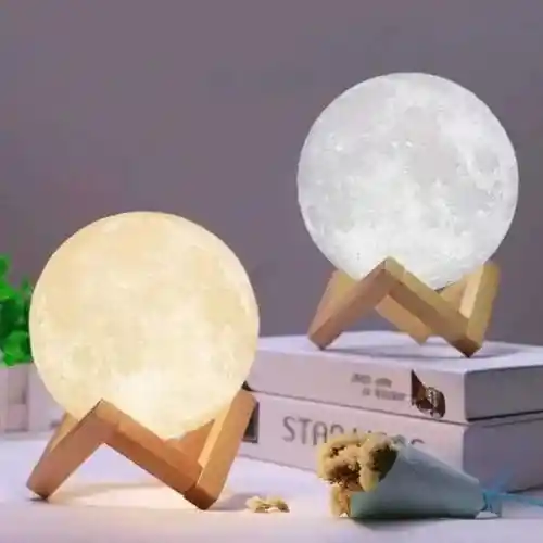 Lámpara Luna Recargable 3d Led Base Madera Moon Usb