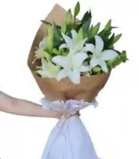 Bouquet De Lirios
