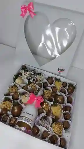Caja 14-16 Fresas Chocolate Negro O Blanco + Champagne Y Topper