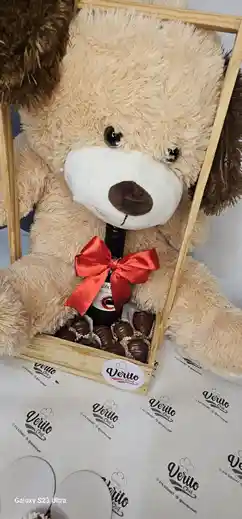 Ancheta Con Oso Y Fresa