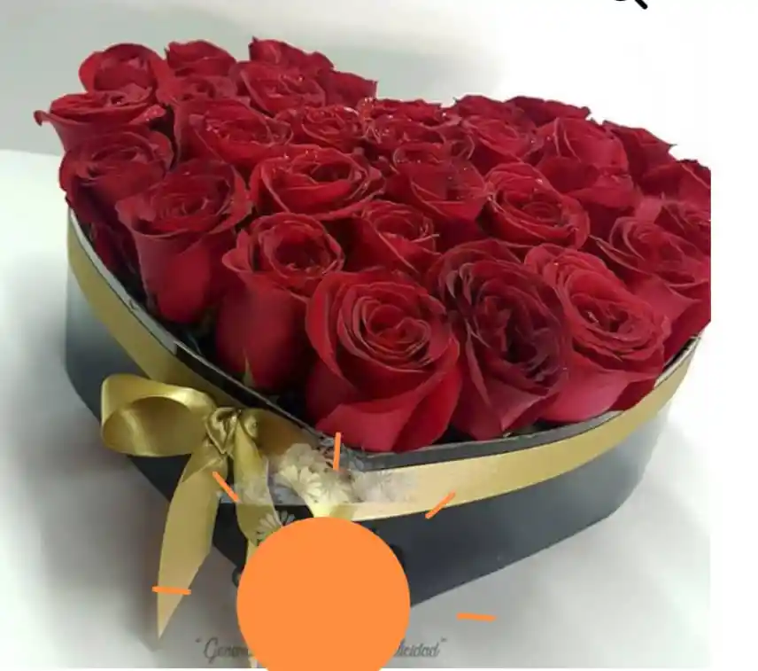 Caja En Orazon Con Rosas