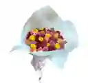 48 Rosas De Colores Surtidos En Bouquet.